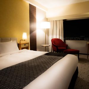 Zimmer mit Kingsize-Bett